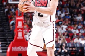 爱游戏体育- 战狼篮球俱乐部 