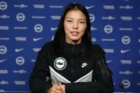 爱游戏体育-包含今晨体能课后，布莱顿扳平良机备战法甲，信心回归，资深球员宣示担当的词条