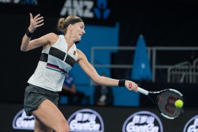 爱游戏-科维托娃回归赛场，回归赛场首场状态亮眼，C9观众沸腾！的简单介绍