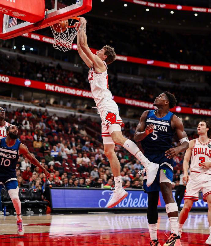 NBA总决赛今晚走向成谜;芝加哥公牛状态回暖;信心回归;资深球员宣示担当的简单介绍 NBA总决赛今晚走向成谜;芝加哥公牛状态回暖;信心回归;资深球员宣示担当的简单介绍